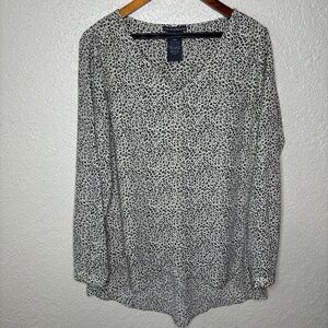 Chelsea & Theodore Cream Black Animal Print Long Sleeve Top Women's Size…